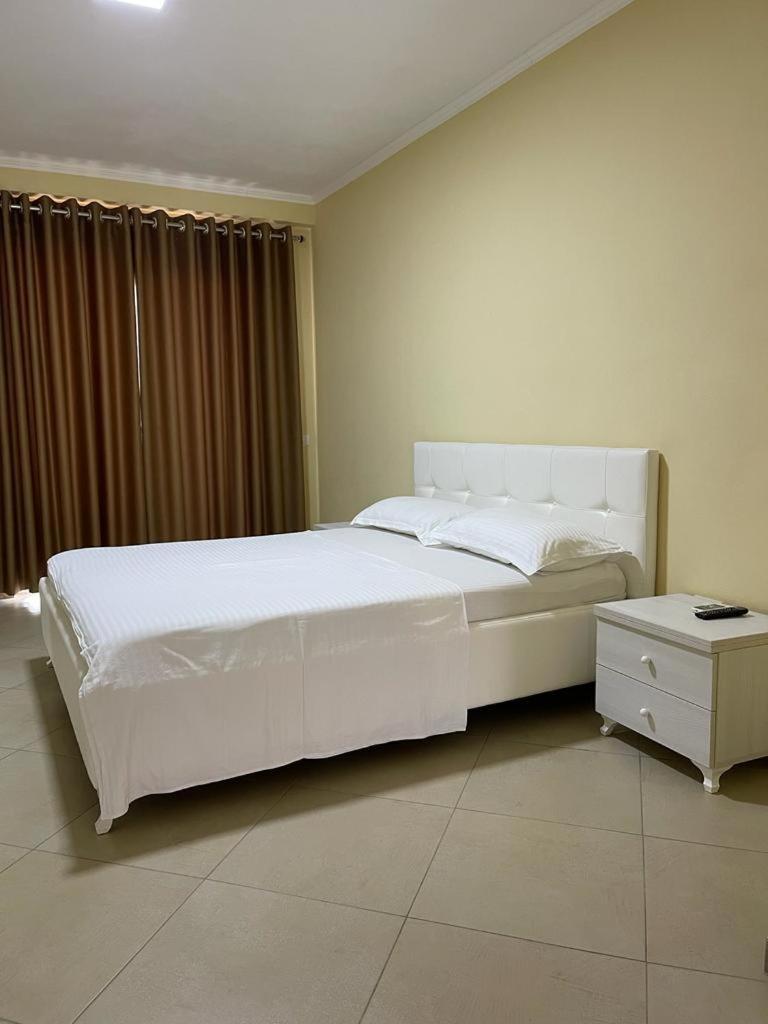 Hotel Adria Shëngjin Εξωτερικό φωτογραφία