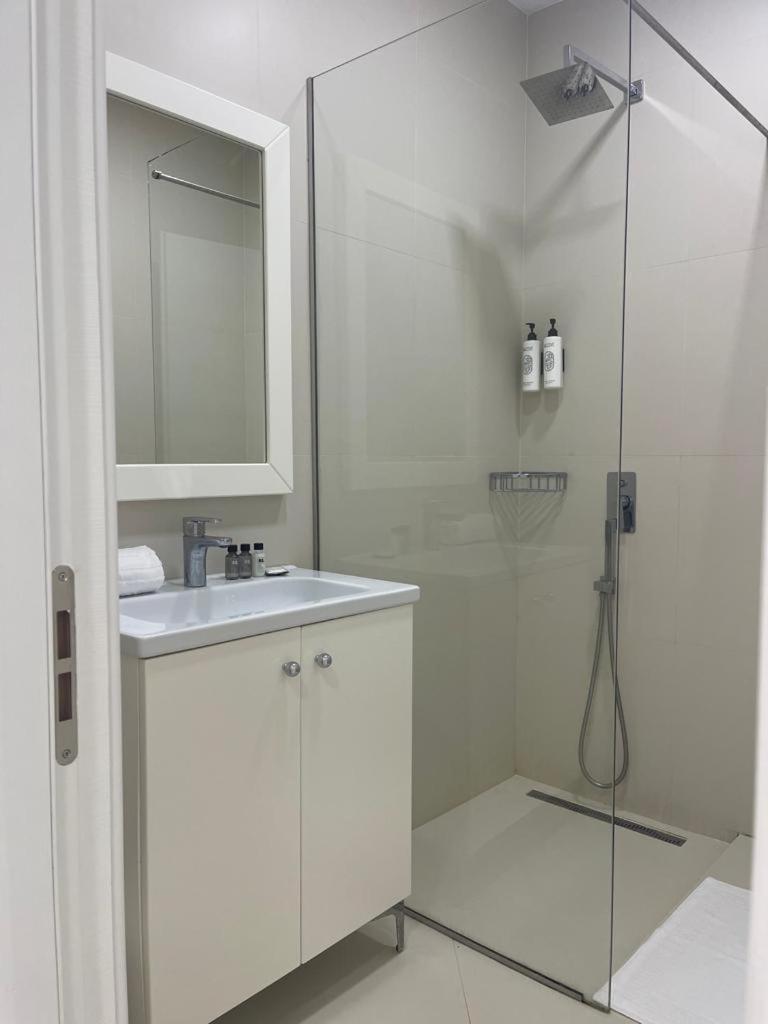 Hotel Adria Shëngjin Εξωτερικό φωτογραφία
