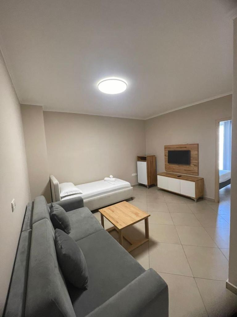 Hotel Adria Shëngjin Εξωτερικό φωτογραφία